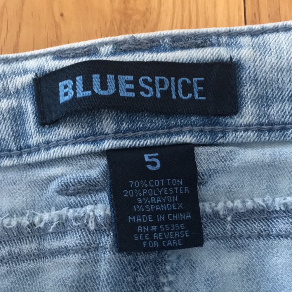 Awesomely Acid Wash Skinny Jeans - Picture 3 of 7